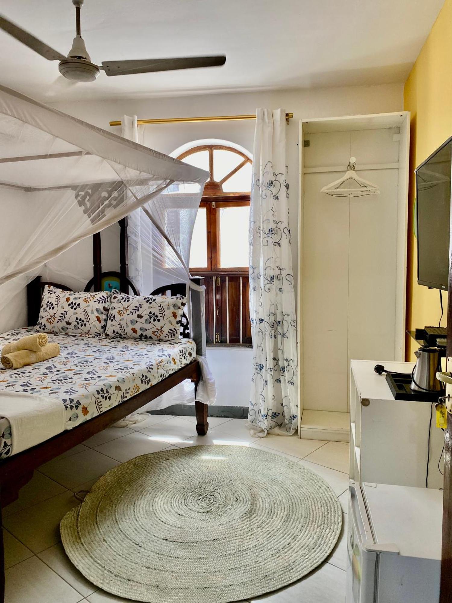 Bed and Breakfast Kelele Square Zanzibar Exterior foto